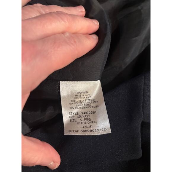 Van Heusen Boys Blazer Jacket Sport Coat Size 5 Navy Blue Gold Buttons - Picture 3 of 6